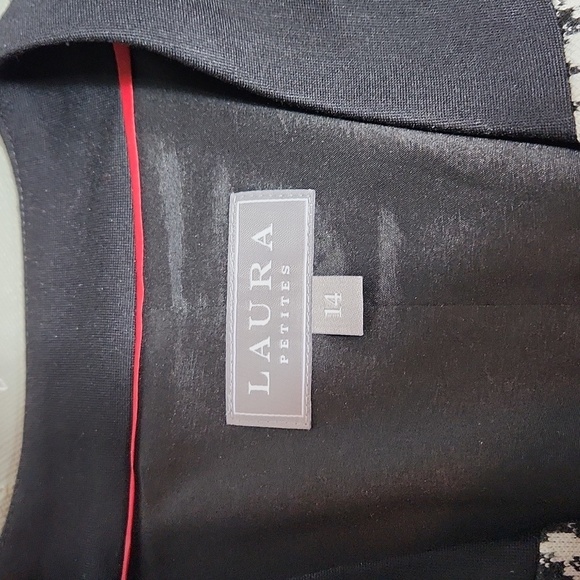 Laura Blazer - Picture 4 of 10